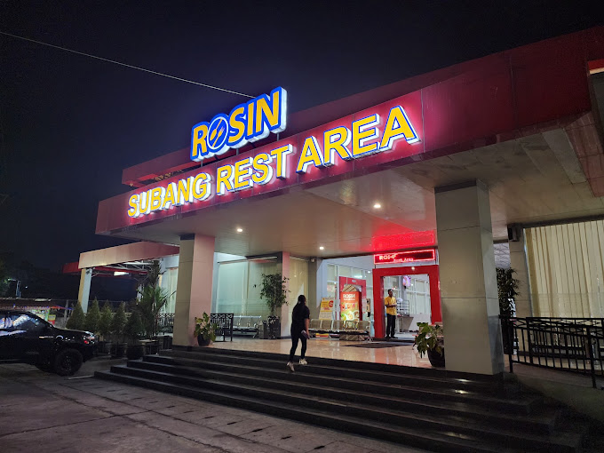 Rasa Autentik Rosalia Indah: Makan Siang di Jantung Cilacap